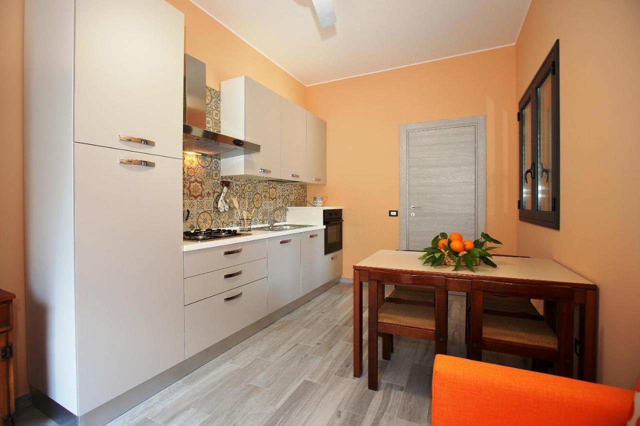 Holiday home Re Sole La Dependance - Casa V E N E R E